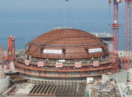 Flamanville dome installation (EDF)